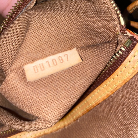 Louis Vuitton monogram tote bag!!! - Picture 6 of 7